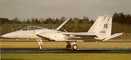 1988-04 F15 ijsland.jpg